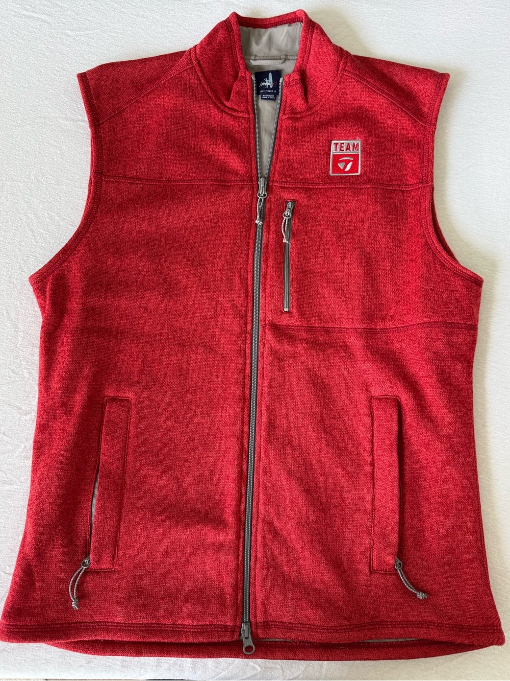Johnnie-O Men’s Vest with TaylorMade Logo